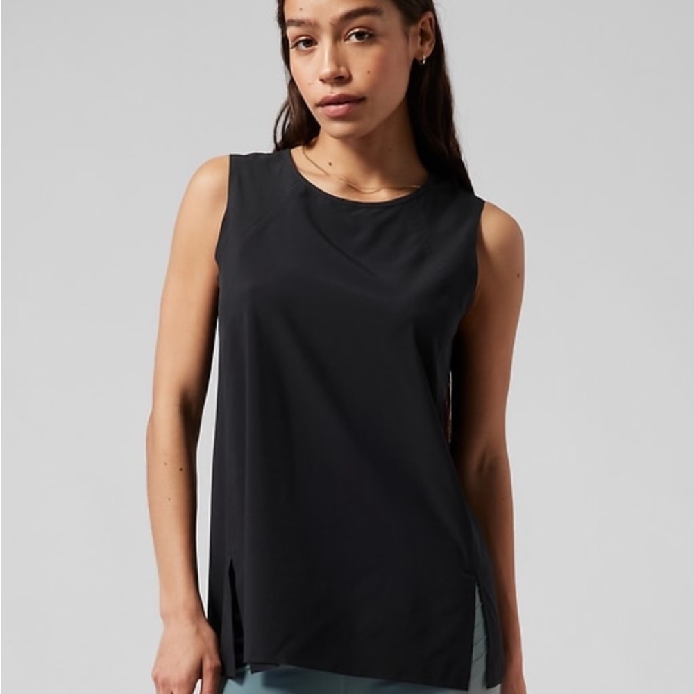 NWT Athleta - Zephyr Refined Tank